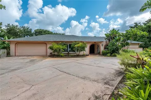 77 Center St, Naples, FL 34108 photo 1