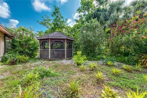 77 Center St, Naples, FL 34108 photo 11