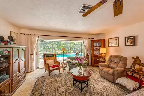 77 Center St, Naples, FL 34108 photo 2