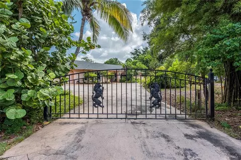 77 Center St, Naples, FL 34108 photo 14