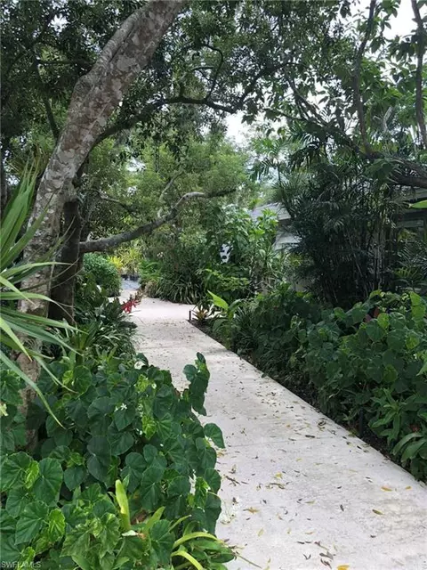 1136 Michigan Ave, Naples, FL 34103 photo 5