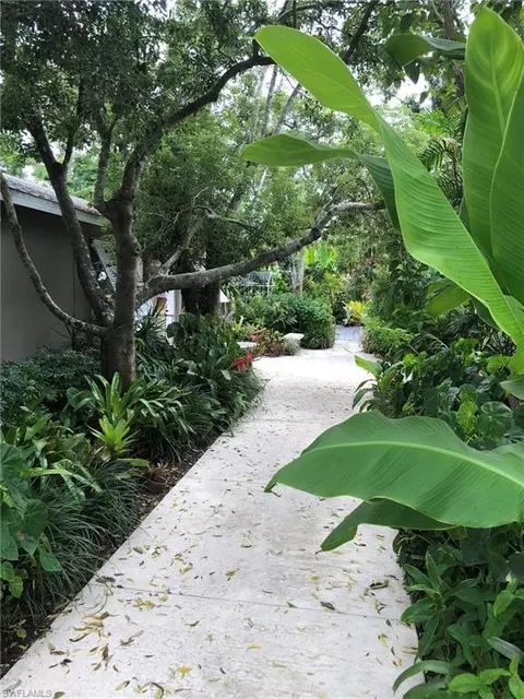 1136 Michigan Ave, Naples, FL 34103 photo 2