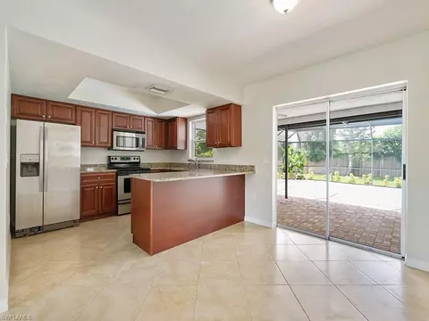 116 Madison Dr, Naples, FL 34110 photo 7