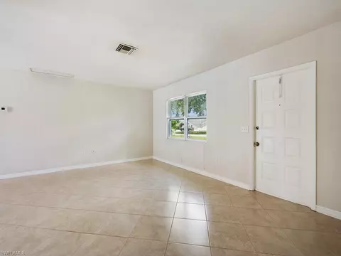 116 Madison Dr, Naples, FL 34110 photo 3