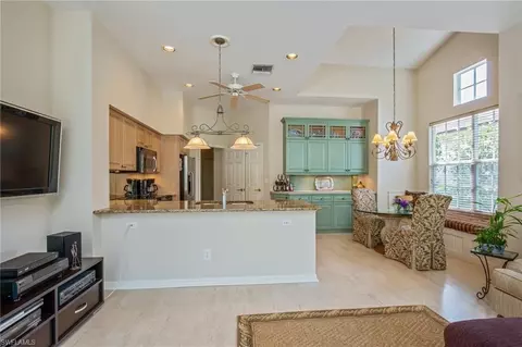 709 Courtside Dr, Naples, FL 34105 photo 5