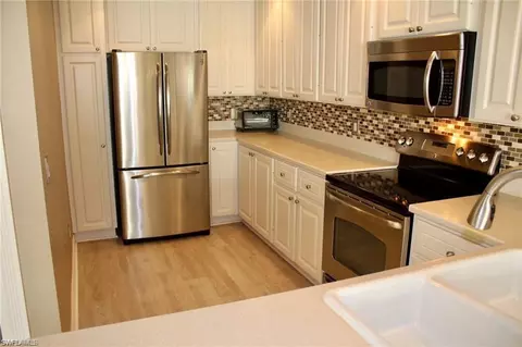 8072 Josefa Way, Naples, FL 34114 photo 2
