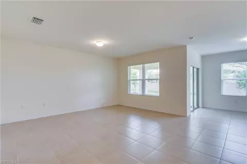 642 Wickham St, Naples, FL 34104 photo 16