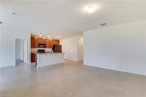 642 Wickham St, Naples, FL 34104 photo 12