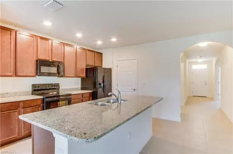 642 Wickham St, Naples, FL 34104 photo 7