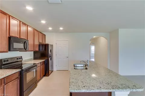 642 Wickham St, Naples, FL 34104 photo 11