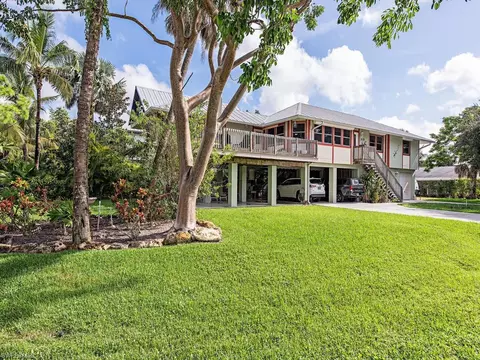 2025 Monroe Ave, Naples, FL 34112 photo 1