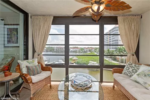 271 Southbay Dr #251, Naples, FL 34108 photo 9