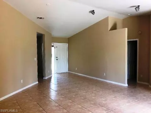 3606 Kent Dr, Naples, FL 34112 photo 2