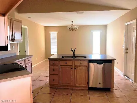 3606 Kent Dr, Naples, FL 34112 photo 5