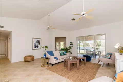 2266 Queens Way, Naples, FL 34112 photo 3