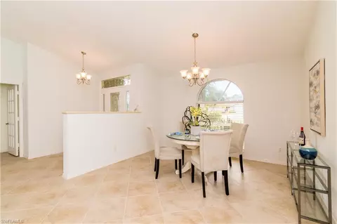 2266 Queens Way, Naples, FL 34112 photo 7