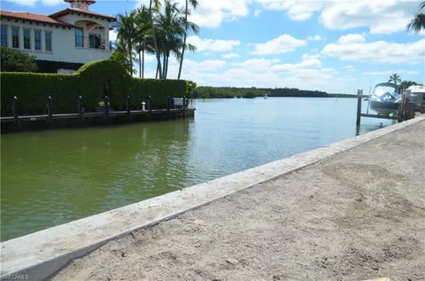 2195 Snook Dr, Naples, FL 34102 photo 1