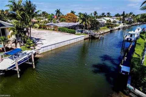 2195 Snook Dr, Naples, FL 34102 photo 3