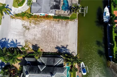 2195 Snook Dr, Naples, FL 34102 photo 4