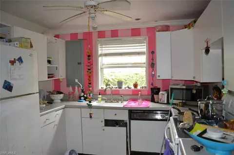1086 Sperling Ave, Naples, FL 34103 photo 3