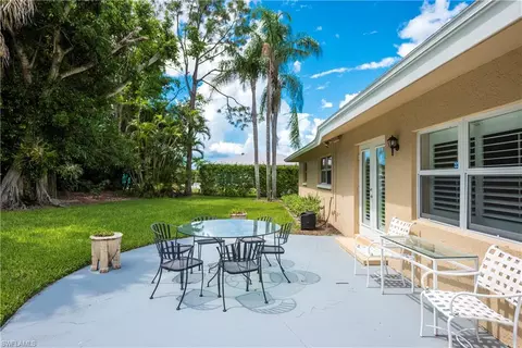 830 Nottingham Dr, Naples, FL 34109 photo 6