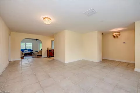 830 Nottingham Dr, Naples, FL 34109 photo 9