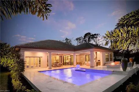 655 West St, Naples, FL 34108 photo 2