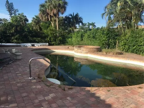 151 Burning Tree Dr, Naples, FL 34105 photo 2