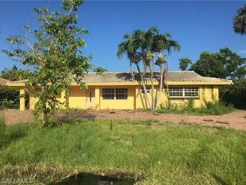 151 Burning Tree Dr, Naples, FL 34105 photo 1
