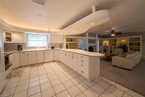 45 Esther St, Naples, FL 34104 photo 9