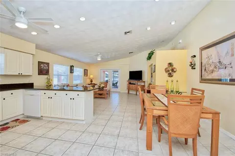 727 100th Ave N, Naples, FL 34108 photo 4