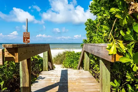 209 8th Ave S #209 B, Naples, FL 34102 photo 8