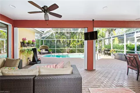 4269 Hampton Ln, Naples, FL 34119 photo 4