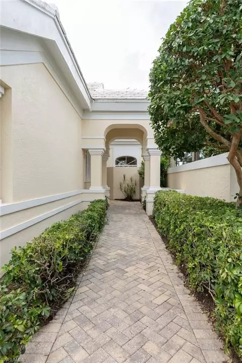 15283 Devon Green Ln, Naples, FL 34110 photo 4