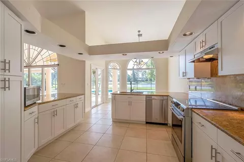 1916 Empress Ct, Naples, FL 34110 photo 5