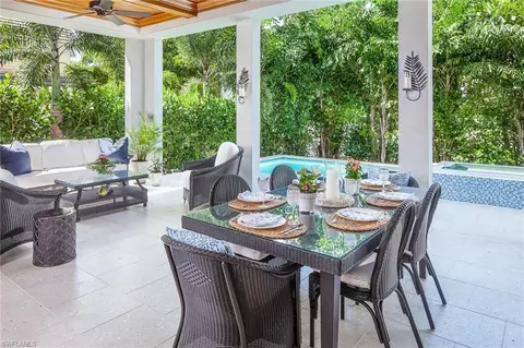 61 5th St N, Naples, FL 34102 photo 8