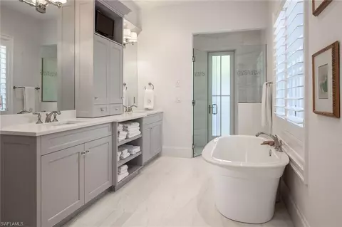 61 5th St N, Naples, FL 34102 photo 18