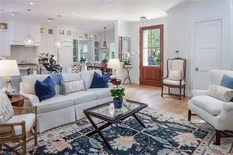 61 5th St N, Naples, FL 34102 photo 6