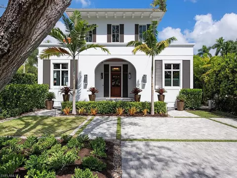215 3rd Ave N, Naples, FL 34102 photo 4