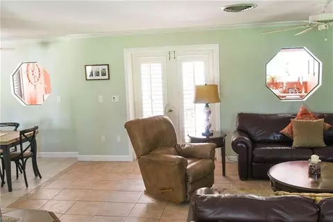 6100 Cedar Tree Ln, Naples, FL 34116 photo 9