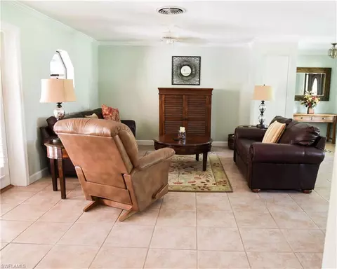 6100 Cedar Tree Ln, Naples, FL 34116 photo 5