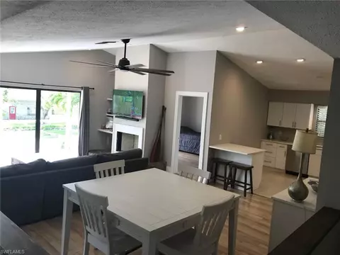 759 Glendale Ave, Naples, FL 34110 photo 4