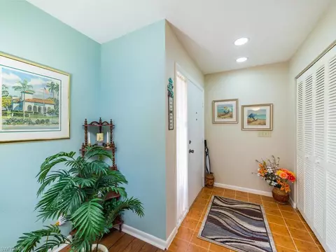 116 Marseille Dr, Naples, FL 34112 photo 3