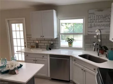 229 Madison Dr, Naples, FL 34110 photo 3