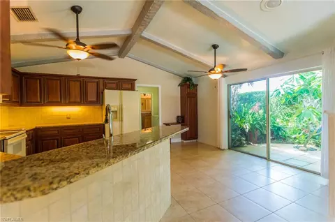 184 Briarcliff Ln, Naples, FL 34113 photo 5
