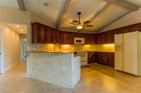 184 Briarcliff Ln, Naples, FL 34113 photo 4