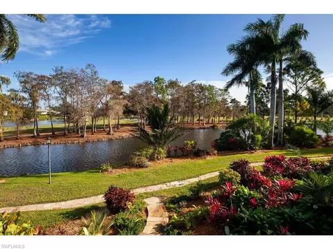 4555 Silver Fox Dr, Naples, FL 34119 photo 3