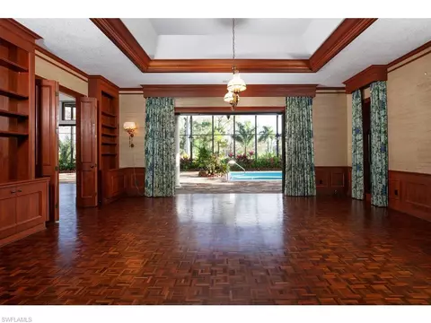 4555 Silver Fox Dr, Naples, FL 34119 photo 9