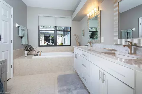 4232 Hampton Ln, Naples, FL 34119 photo 8
