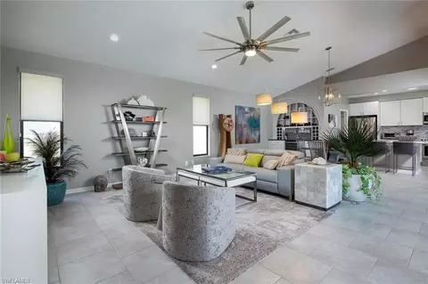 4232 Hampton Ln, Naples, FL 34119 photo 2